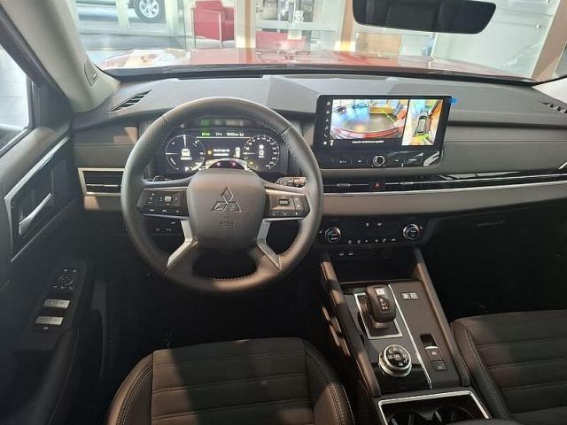 Mitsubishi Outlander PHEV 4WD Kaiteki