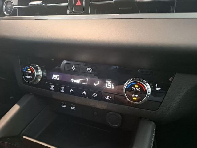 Mitsubishi Outlander PHEV 4WD Kaiteki