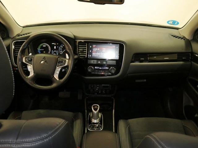 Mitsubishi Outlander 2.0 PHEV Kaiteki Auto 4WD 203 CV