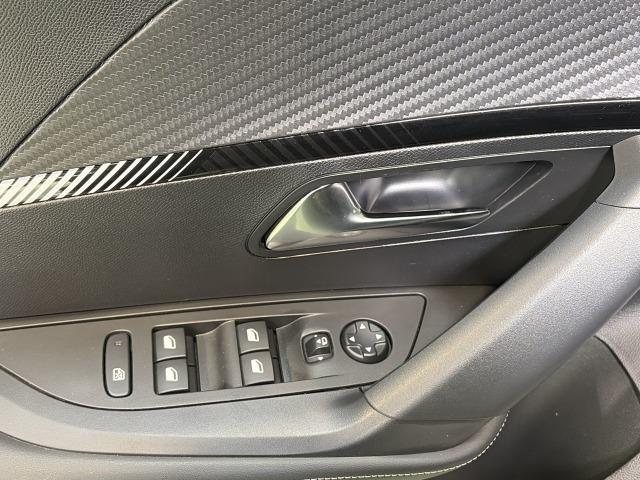 Peugeot E-2008 Eléctrico Allure 115 kW (156 CV)