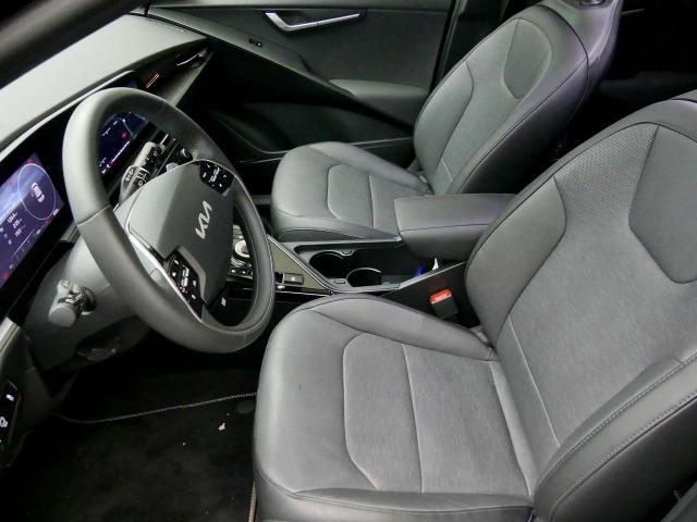Kia Niro BEV 65KWH 150KW E-NIRO EMOTION 204 5P