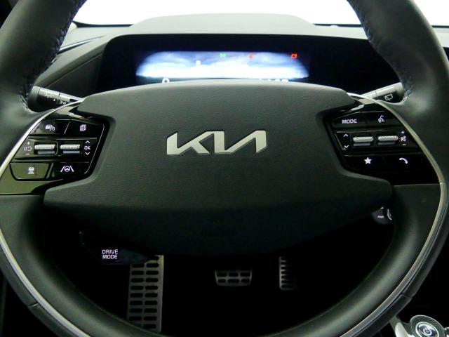 Kia Niro BEV 65KWH 150KW E-NIRO EMOTION 204 5P