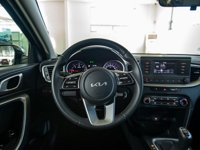 Kia Ceed 1.6 MHEV CONCEPT 136 5P