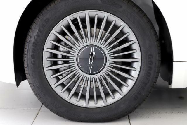 Fiat 500 BEV 42KWH ICON 118 4P