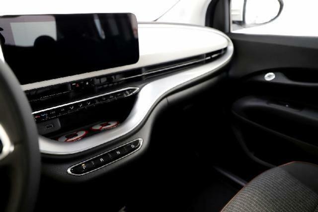 Fiat 500 BEV 42KWH ICON 118 4P