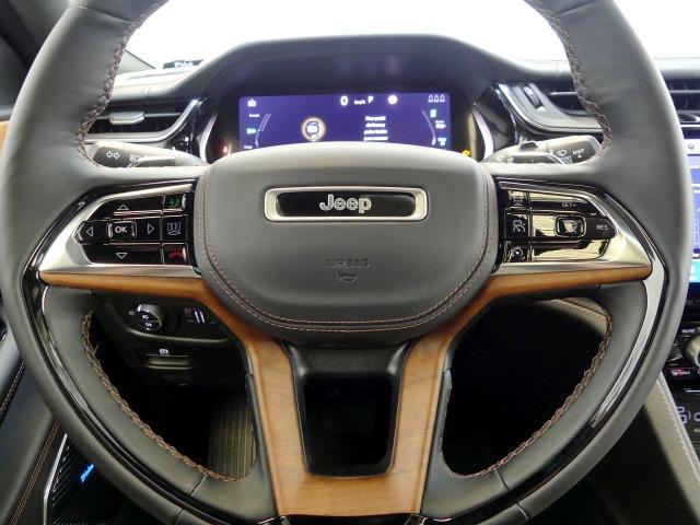 Jeep Grand Cherokee SUMMIT RESERVE