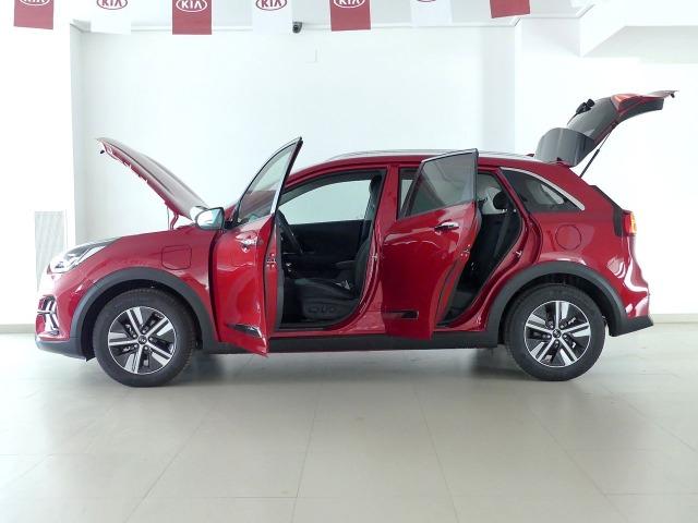 Kia Niro f/l 1.6 PHEV Emotion 141CV