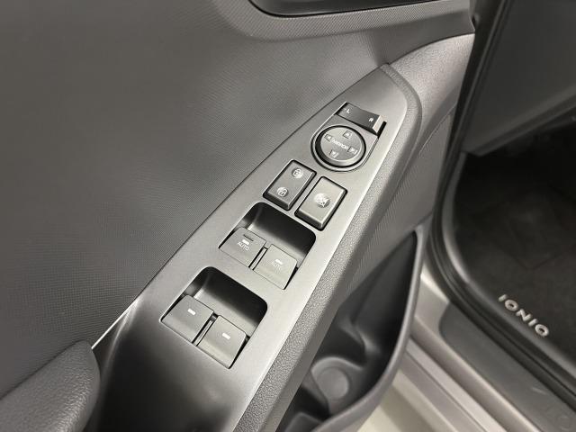 Hyundai Ioniq 1.6 GDI PHEV Klass DCT 104 kW (141 CV)