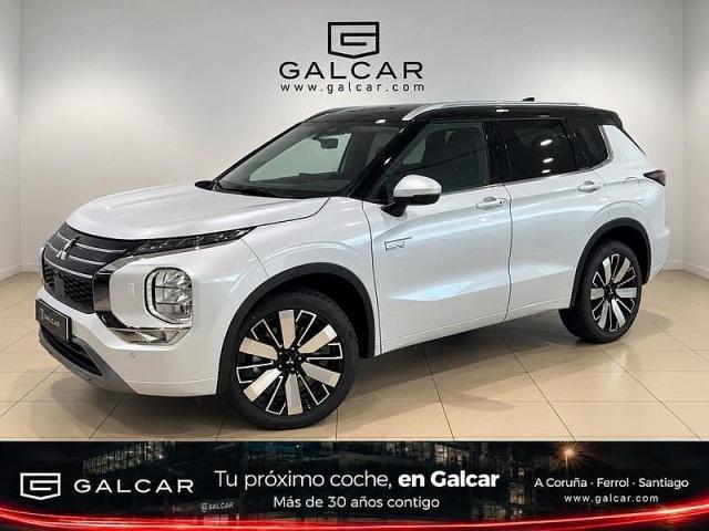 Mitsubishi Outlander PHEV 4WD Kaiteki+