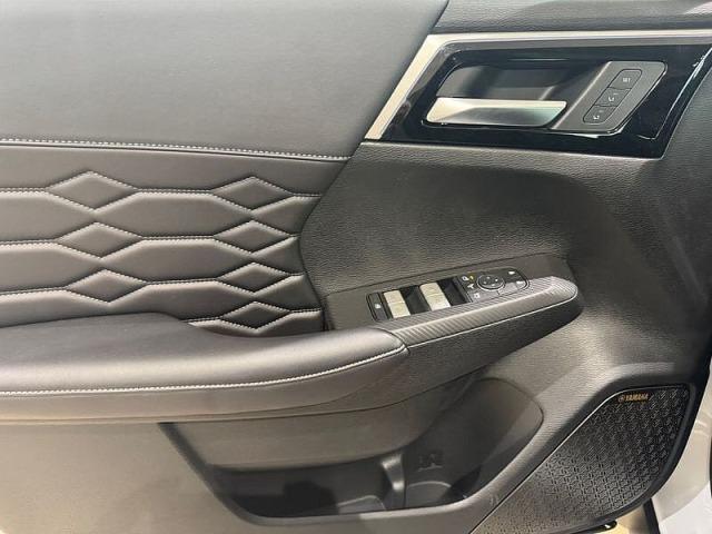 Mitsubishi Outlander PHEV 4WD Kaiteki+