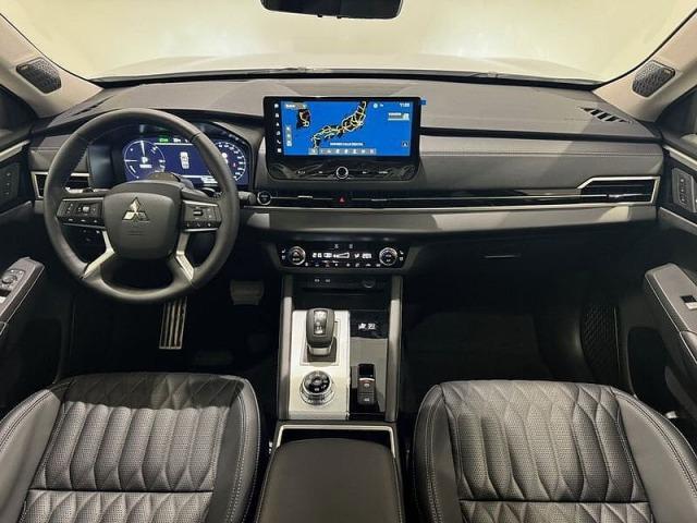 Mitsubishi Outlander PHEV 4WD Kaiteki+