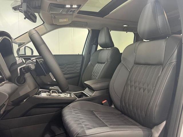 Mitsubishi Outlander PHEV 4WD Kaiteki+