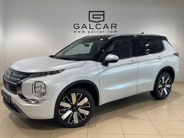 Mitsubishi Outlander PHEV 4WD Kaiteki+
