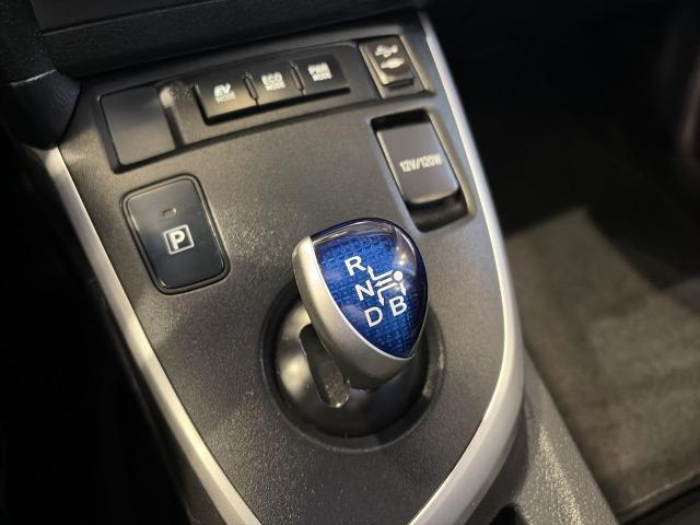 Toyota Auris Hybrid Advance 100 kW (136 CV)