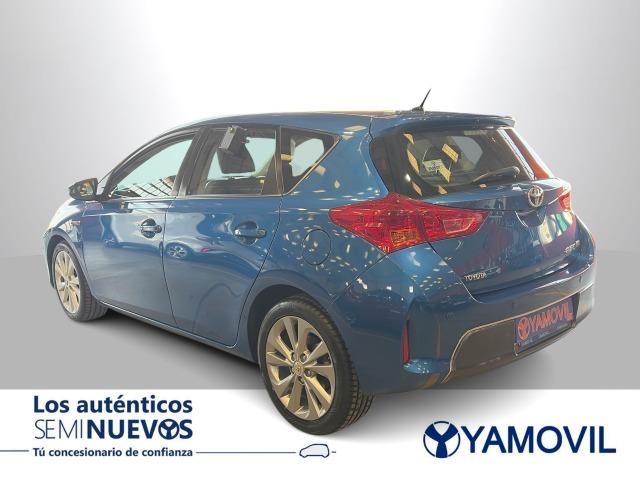 Toyota Auris Hybrid Advance 100 kW (136 CV)
