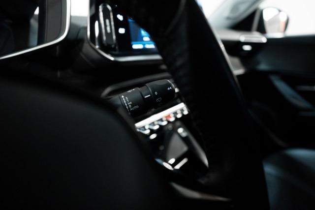 Peugeot 2008 ELÉCTRICO136CV 5P ALLURE