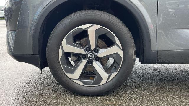 Nissan Qashqai 1.3 DIG-T MHEV N-CONNECTA DCT 158CV 5P