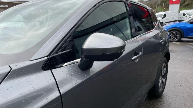 Nissan Qashqai 1.3 DIG-T MHEV N-CONNECTA DCT 158CV 5P