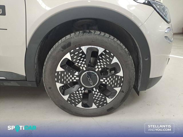 Fiat 600 600 MHEV  1.2 74kW (100CV) DDCT La prima