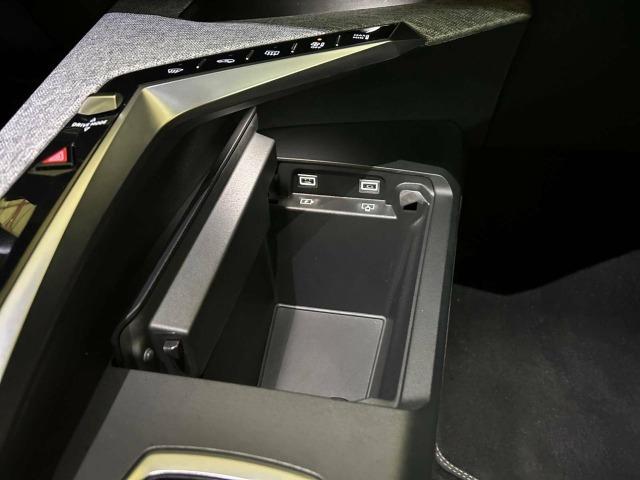 Peugeot 3008 Eléctrico 157kW GT