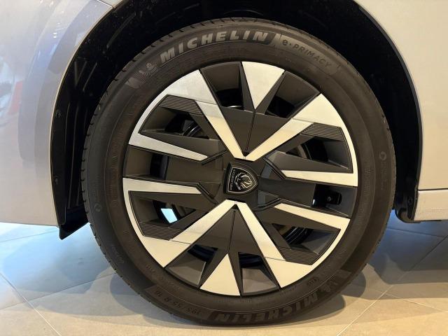 Peugeot 208 208 5P Style HYBRID 100 eDCS6