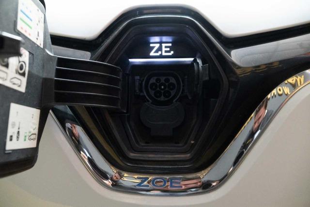 Renault Zoe berlina con portón intens 100 kw r135 batería 50kwh