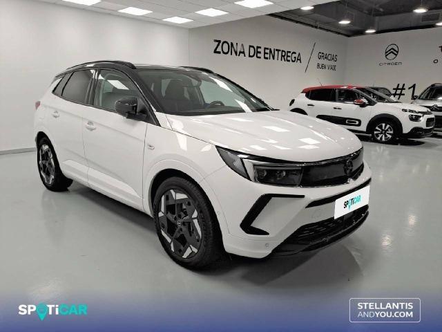 Opel Grandland 1.6T Plug-in Hybrid AT8 S/S 4X4 GSe