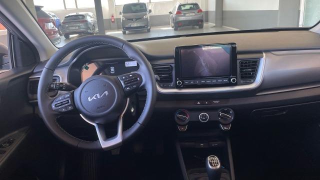Kia Stonic 1.0 T-GDI MHEV 100CV IMT BUSINESS 5P