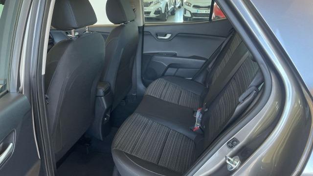 Kia Stonic 1.0 T-GDI MHEV 100CV IMT BUSINESS 5P