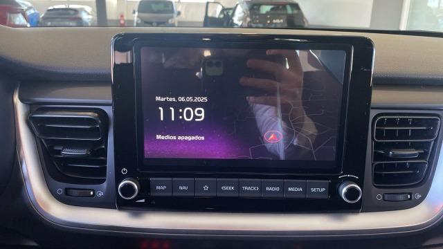 Kia Stonic 1.0 T-GDI MHEV 100CV IMT BUSINESS 5P