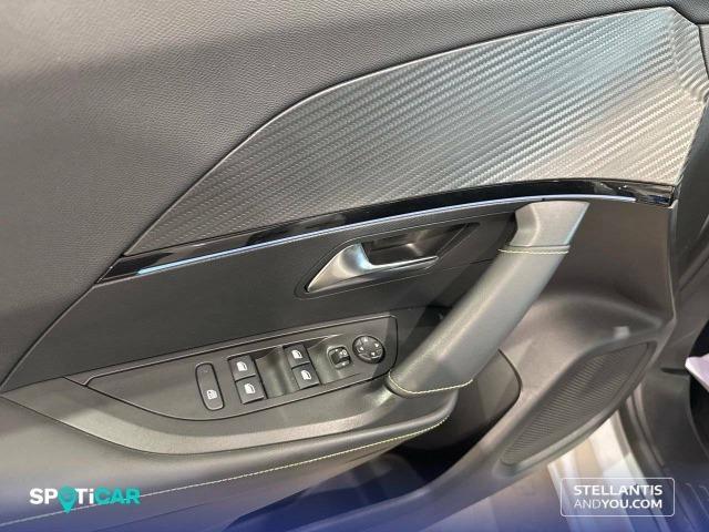 Peugeot 2008 Eléctrico  156 (115kW) First Edition