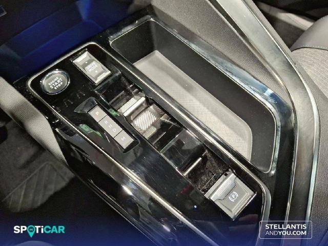 Peugeot 3008 1.2 100KW  eDCS6 Allure Pack