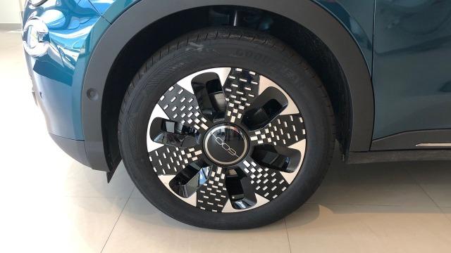 Fiat 600 BEV LA PRIMA 115KW 156CV 5P