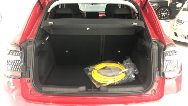 Fiat 600 BEV 54KWH RED 156CV 5P
