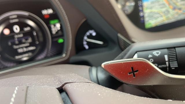LEXUS 500h Luxury L-Aniline (AWD). 698€/mes.