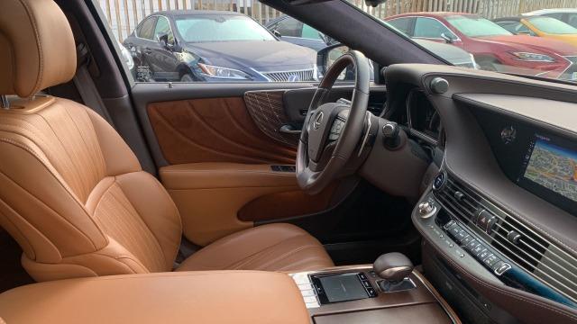 LEXUS 500h Luxury L-Aniline (AWD). 698€/mes.