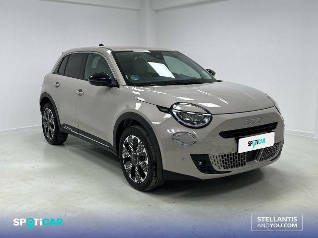 Fiat 600 600 MHEV  1.2 74kW (100CV) DDCT La prima
