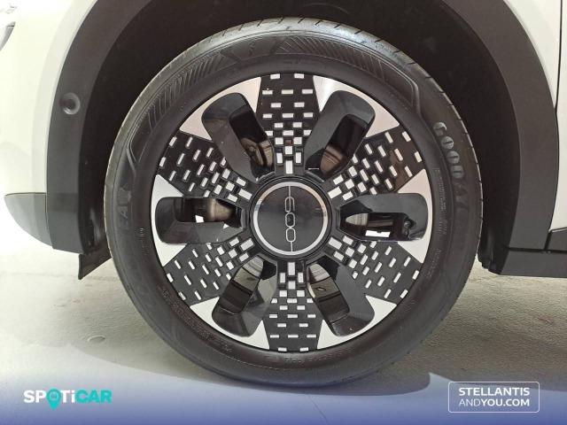 Fiat 600 600 MHEV  1.2 74kW (100CV) DDCT La prima