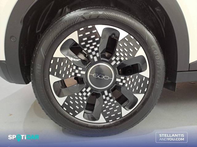 Fiat 600 600 MHEV  1.2 74kW (100CV) DDCT La prima