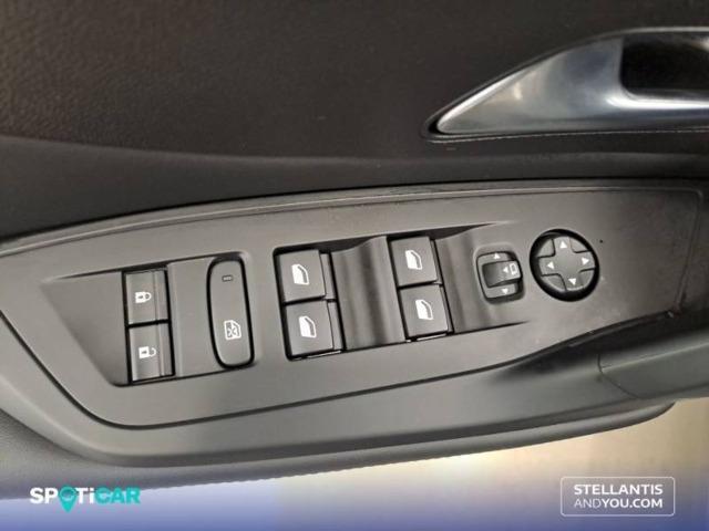 Peugeot 308 5P  Hybrid 136 e-DCS6 Allure