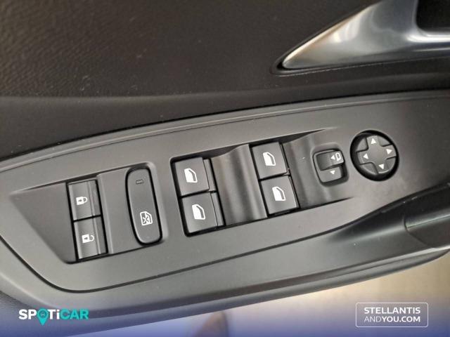 Peugeot 308 5P  Hybrid 136 e-DCS6 Allure