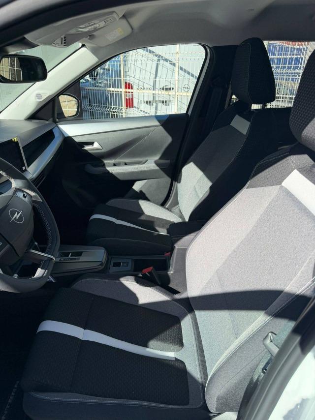 Opel Frontera 1.2T XHT Hybrid eDCT6 81kW GS