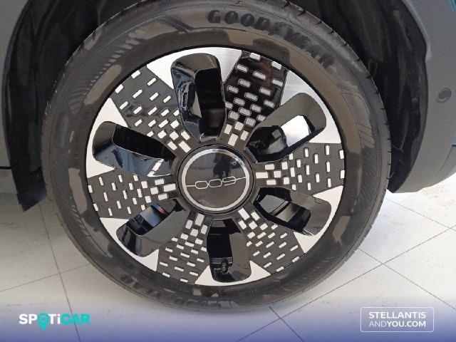 Fiat 600 600 MHEV  1.2 74kW (100CV) DDCT La prima