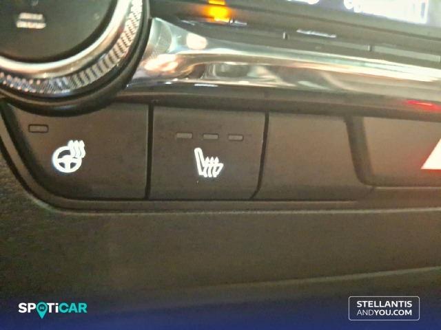 Mazda 3 2.5L E-SKY G MHEV 103kW Centre-Line