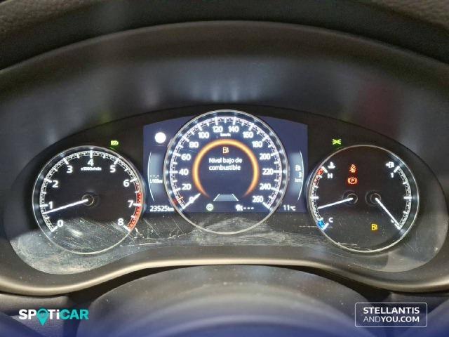 Mazda 3 2.5L E-SKY G MHEV 103kW Centre-Line