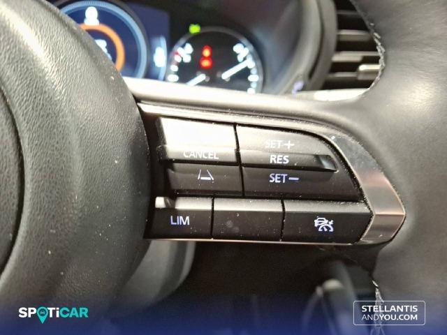 Mazda 3 2.5L E-SKY G MHEV 103kW Centre-Line