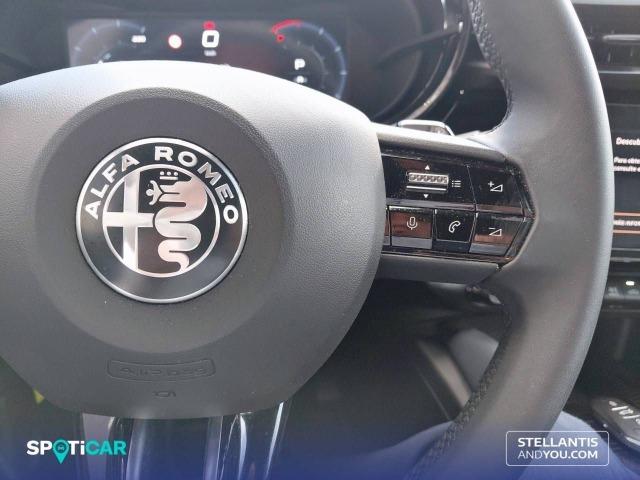 Alfa Romeo Junior Ibrida 108kW (145CV) -