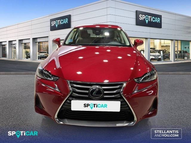 Lexus Is 2.5 300h  Parking Executive