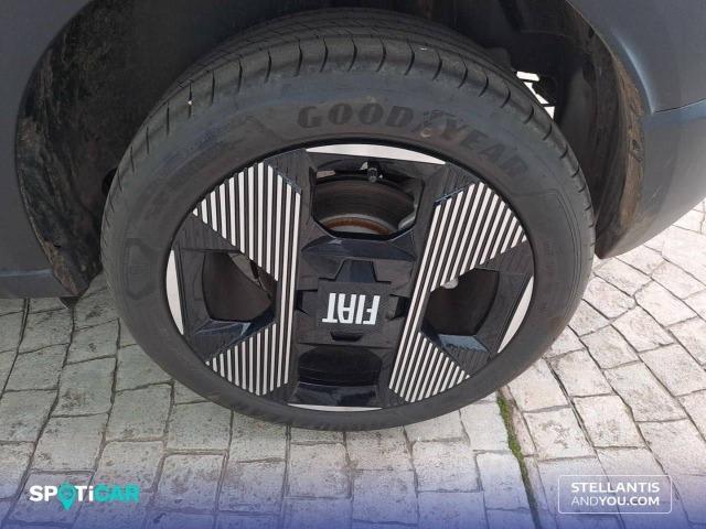 Fiat Grande Panda E  44kWh 83kW (113cv) La Prima
