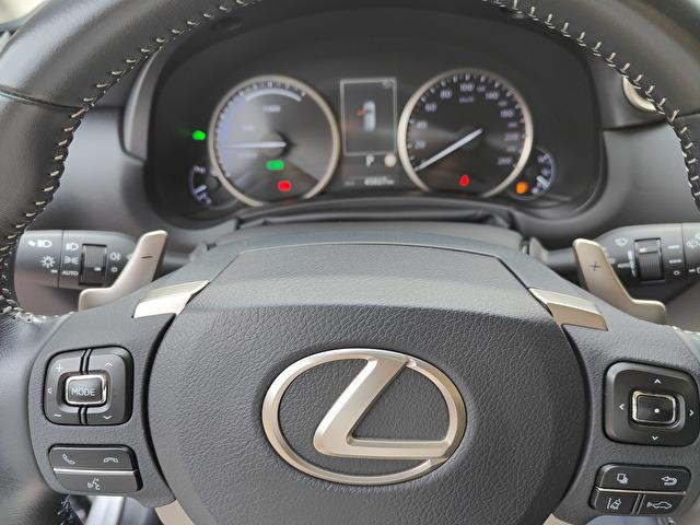 Lexus NX 2.5 300h